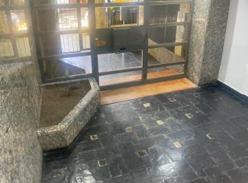 Departamento de 3 ambientes, Villa del Parque · A m de Plaza. sobre Cuenca