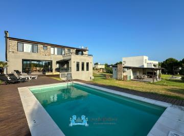 Casa de 5 ambientes, Costa Esmeralda · Venta Casa Amoblada Piscina Climatizada Costa Esmeralda Gas Natural Sauna