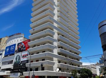 Departamento de 1 ambiente, La Plata · Departamento 7 y 50, 3 Dorm., 2 Baños, Habitacion y Baño de Servicio