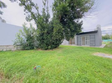Casa · 69m² · 3 Ambientes · 1 Cochera · Casa Venta 3 Amb Lote de 292 m Parque Fátima Pilar