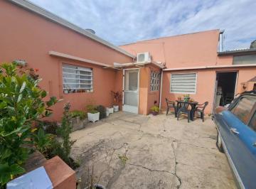 Casa · 147m² · 5 Ambientes · 1 Cochera · Casas Venta 3 Dorm., Patio y Cochera. Berisso