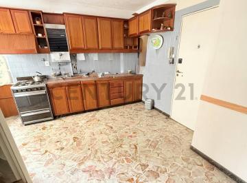 Departamento · 102m² · 3 Ambientes · 1 Cochera · Tres Ambientes con Dependencia