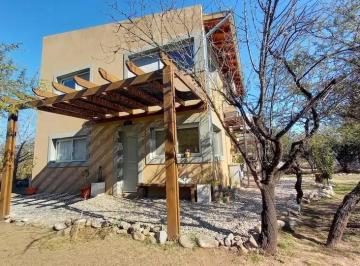 Casa · 166m² · 7 Ambientes · 1 Cochera · Casa en Venta con Pileta en Merlo, San Luis.