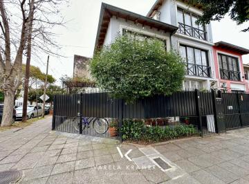 Casa · 61m² · 3 Ambientes · 1 Cochera · Venta Duplex en San Isidro, La Calabria