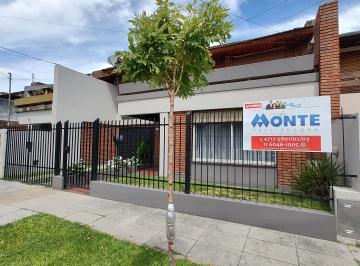 Casa de 4 ambientes, Vicente López · Casa en Venta 4amb Dos Plantas Jardín Pileta