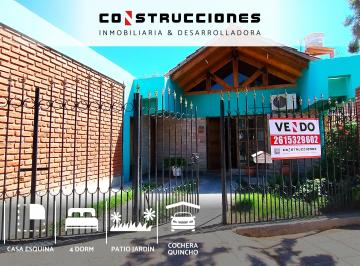 Casa de 4 ambientes, Luzuriaga · Vendo Casa Esquina Adyacente Al Torreón