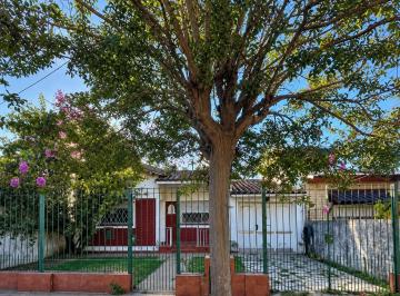 Casa de 3 ambientes, Moreno · Venta de Casa Tipo Chalet Tres Ambientes, con Cochera en Paso del Rey Sur.
