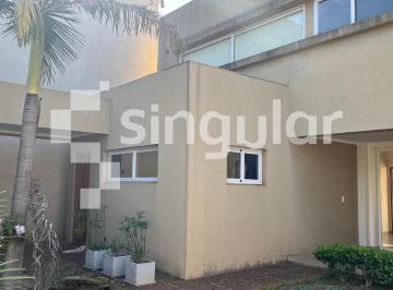 Casa · 240m² · 5 Ambientes · 2 Cocheras · Casa en Venta