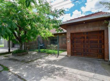 Casa · 135m² · 6 Ambientes · 1 Cochera · Casa Apto Banco 2 Dorm. y Estudio Gonnet, La Plata