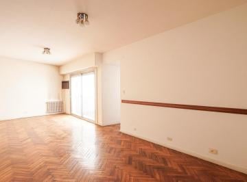 Departamento · 63m² · 4 Ambientes · Amplio y Luminoso 4 Ambientes a Reciclar Apto Profesional en Palermo Frente Al Botánico