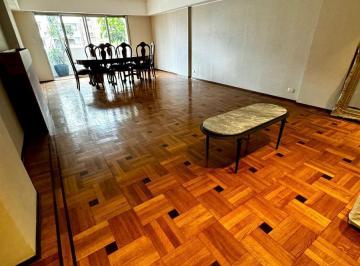 Departamento · 200m² · 7 Ambientes · 1 Cochera · Semipiso en Venta de 4 Dorm. en El Centro con Cochera