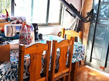 Casa · 90m² · 4 Ambientes · Casa de 4 Ambientes en PH Al Frente en San Justo Retasada!