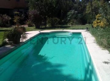 Casa · 160m² · 5 Ambientes · Casa Venta Permuta con Piscina Tortuguitas