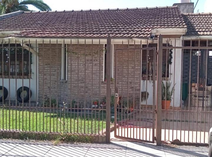 Casa · 200m² · 4 Ambientes · 1 Cochera