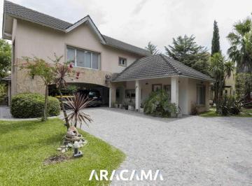Casa · 254m² · 4 Ambientes · 2 Cocheras · Casa en Venta en El Lauquen - Canning