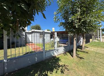 Casa de 4 ambientes, Villa Allende · Villa Allende - a 1 Cuadra Shopping Vas y Alrededores - Patio con Pileta
