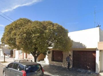 Casa de 5 ambientes, Balcarce · Excelente Propiedad en Block Ideal Renta!
