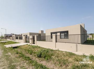 Casa · 100m² · 4 Ambientes · 1 Cochera · Venta Casa 2 Dorm. Funes