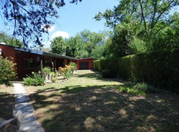 Casa · 170m² · 4 Ambientes · 2 Cocheras · Casa en Venta en Villa Elisa