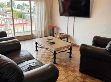 Departamento · 77m² · 3 Ambientes · Departamento en Venta en El Centro de Campana 3 Ambientes con Balcón Al Frente