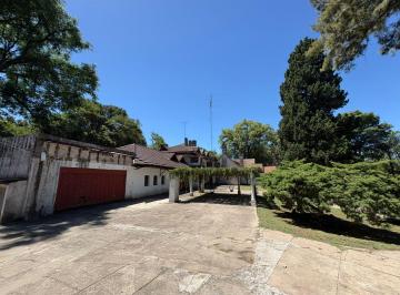 Quinta vacacional · 10178m² · 14 Ambientes · Quinta en Venta en Lujan
