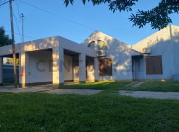 Casa · 61m² · 3 Ambientes · 1 Cochera · Casa con 2 Dorm. y Patio Barrio Los Nogales