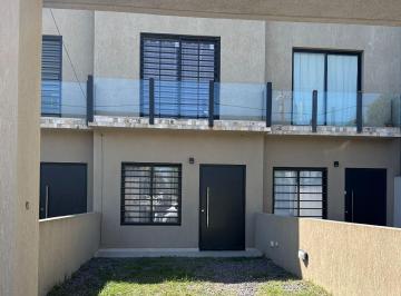Casa de 4 ambientes, Cañuelas · Venta Casa Tipo Duplex 3 Ambientes en Cañuelas