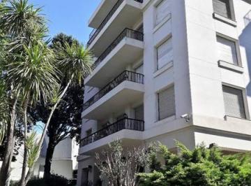 Edificio · 1652m² · 12 Cocheras · Superí 1655 - Edificio de 4 Pisos de Excelente Categoría en Venta