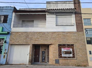 PH · 125m² · 3 Ambientes · 1 Cochera · PH en Pb
