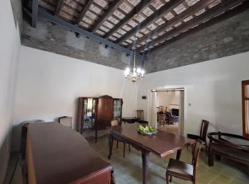 Casa · 147m² · 6 Ambientes · Casa en Barrio Histórico
