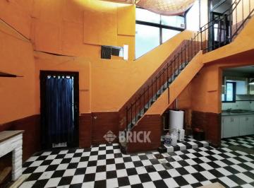 PH · 59m² · 4 Ambientes · PH S/exp Av Varela Al 1100 - 101 m² 2 Tzas C/quincho C/parr Patio D/altura