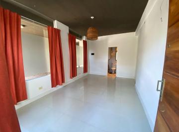 Local comercial · 21m² · 1 Ambiente · 1 Cochera · Venta - Local C/cochera - Ideal Profesional o Comercial