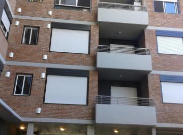 Departamento · 60m² · 4 Ambientes · 1 Cochera · Departamento en Centro