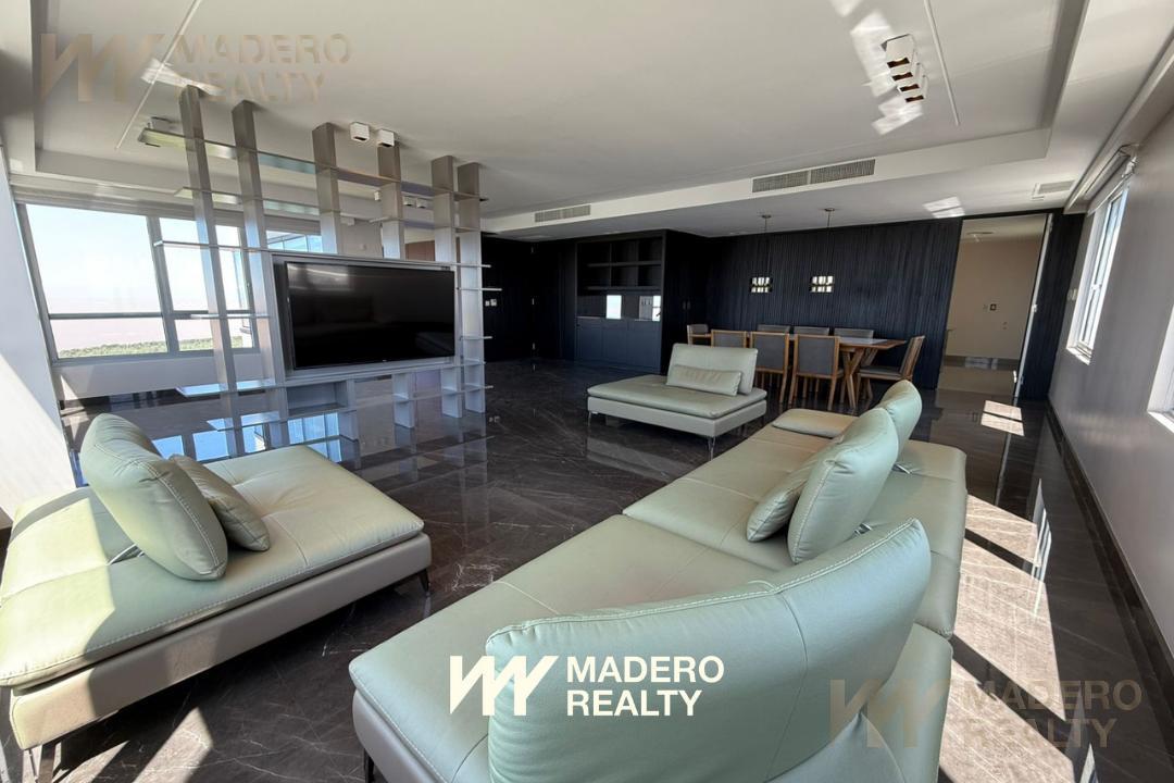 Renoir II • 5 Ambientes • 2 Cocheras • 305m² • Marta Lynch al al 400