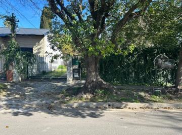 Casa · 165m² · 2 Ambientes · Venta de Casa a Reciclar en Gonnet