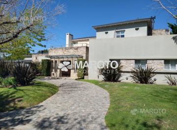 Casa · 325m² · 6 Ambientes · 2 Cocheras · Casa en Venta en Barrio Septiembre –maroto Propiedades