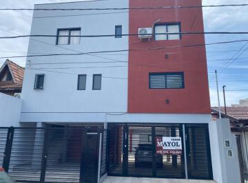 Casa de 4 ambientes, Vicente López · Duplex 4 Ambientes en Carapachay - Reservado