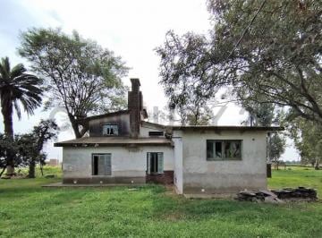 Casa · 276m² · 5 Ambientes · Venta de Casa en Presidente Roca. Loteo Residencial Tierra Soñada
