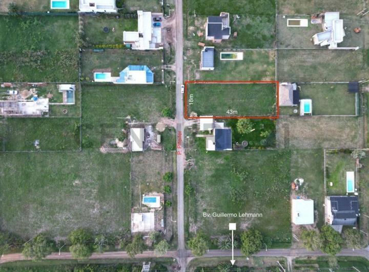 Terreno · 700m²
