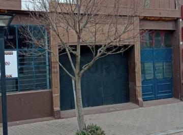 Bodega-Galpón · 300m² · 1 Cochera · Local en Venta en Rafaela