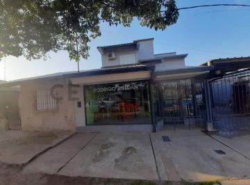 Casa · 238m² · 4 Ambientes · 1 Cochera · Casa en Venta