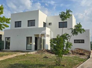 Casa · 224m² · 5 Ambientes · 1 Cochera · Casa en Venta en San Sebastian - Area 7, San Sebastian, Escobar