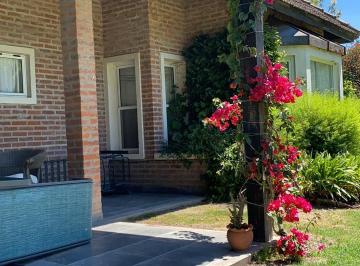 Casa de 6 ambientes, Pilar · Gran Casa en Venta en Martindale
