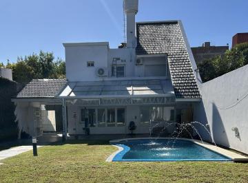 Casa · 300m² · 7 Ambientes · Alsina 2036