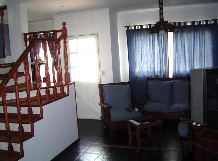 Casa · 140m² · 4 Ambientes · 2 Cocheras