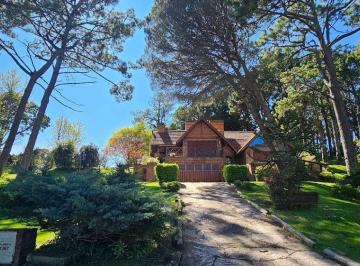 Casa · 197m² · 6 Ambientes · 1 Cochera · Venta Casa Pinamar Mas Lote