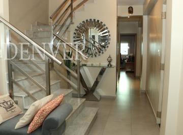Casa · 390m² · 7 Ambientes · 4 Cocheras · Casa Caballito