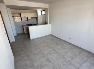 general-san-martin-san-martin-centro-alquiler-departamento-3-ambientes · Depto en Alquiler - 3 Amb con Balcón - San Martin
