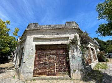 Local comercial · 40m² · Local en Venta a Reciclar con Baño - Sarandí