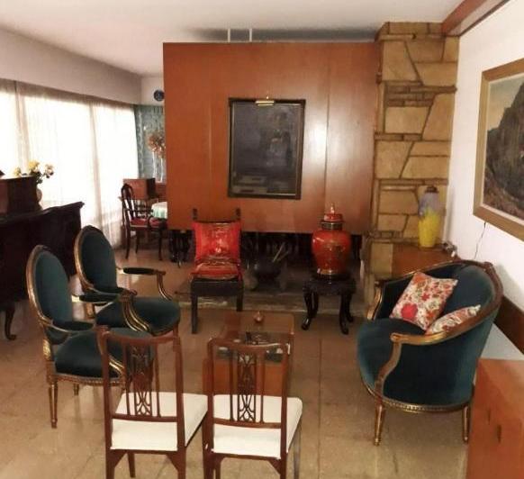 Casa · 344m² · 4 Ambientes · 1 Cochera